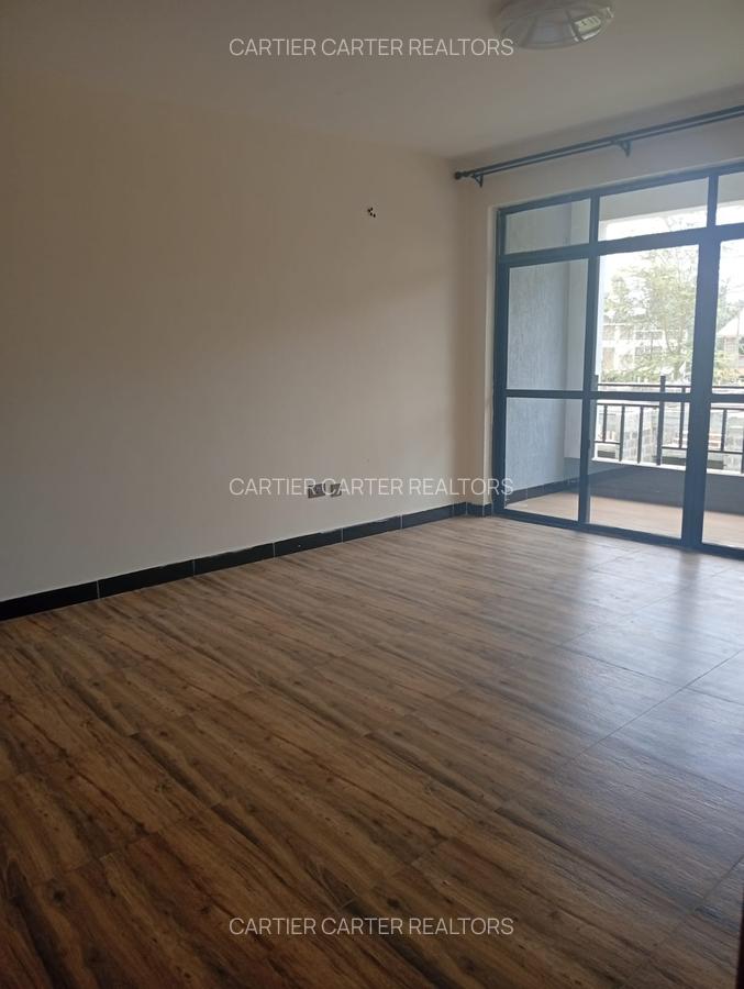 5 Bed House with En Suite in Garden Estate - 11