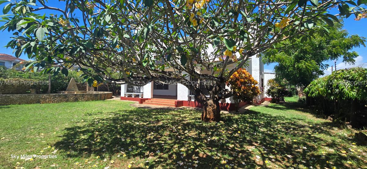 4 Bed House with Swimming Pool at Go-Kart Mombasa - 17