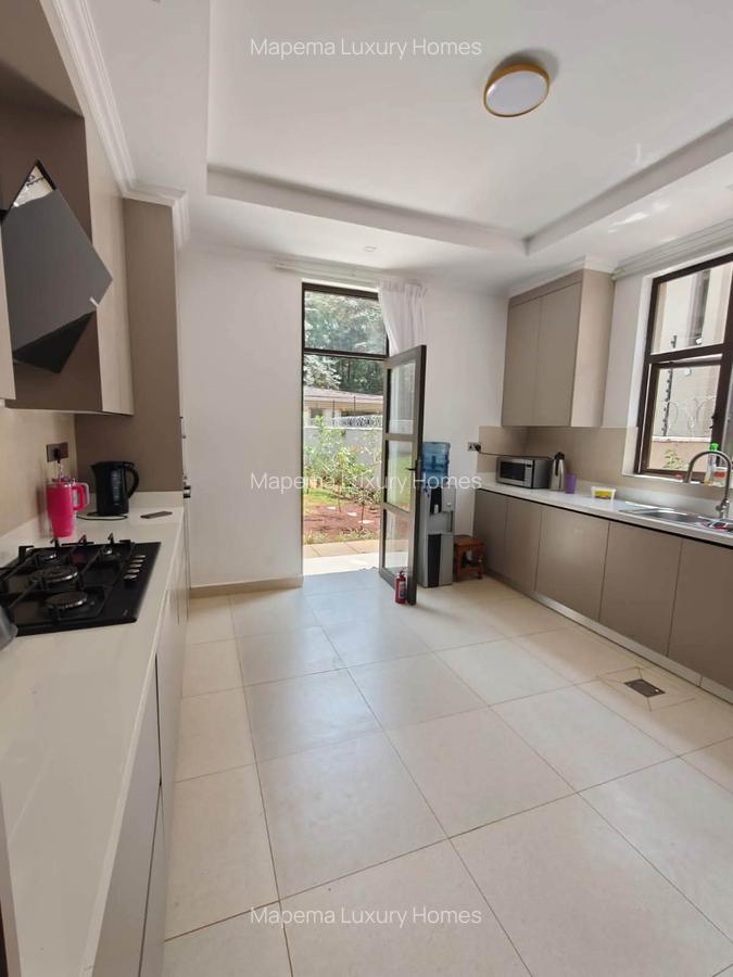 5 Bed House with En Suite at Windy Ridge - 18