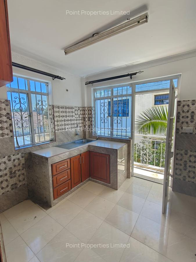 3 Bed Apartment with En Suite in Karen - 4