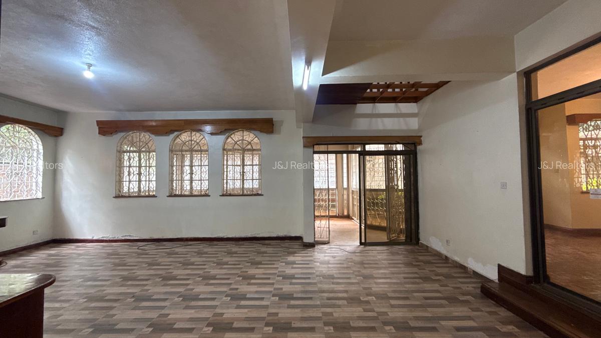 Commercial Property with Service Charge Included in Lavington - 8