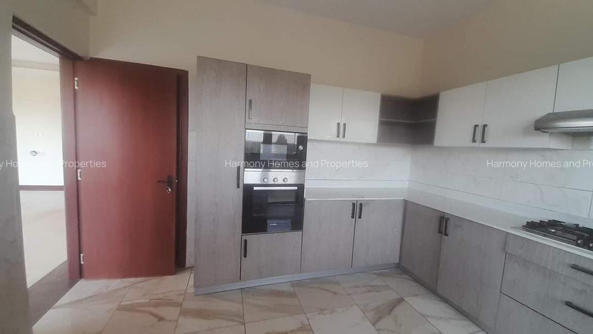 3 Bed Apartment with En Suite at Parklands - 16