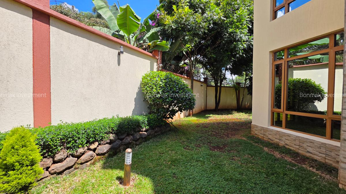 5 Bed Townhouse with En Suite at Lavington Green - 11