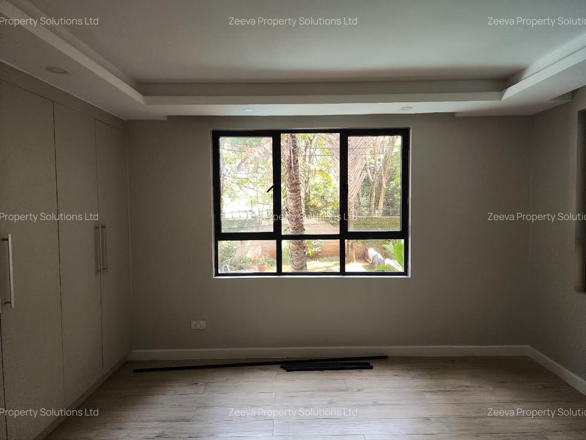 3 Bed Apartment with En Suite in Lavington - 10