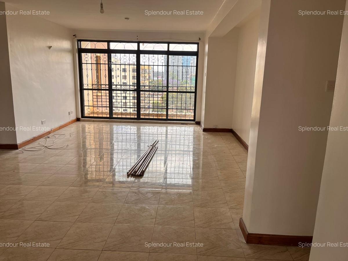 3 Bed Apartment with En Suite in Parklands - 1