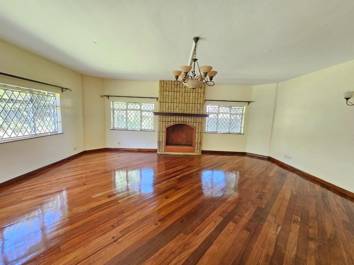 4 Bed House with En Suite in Runda - 3