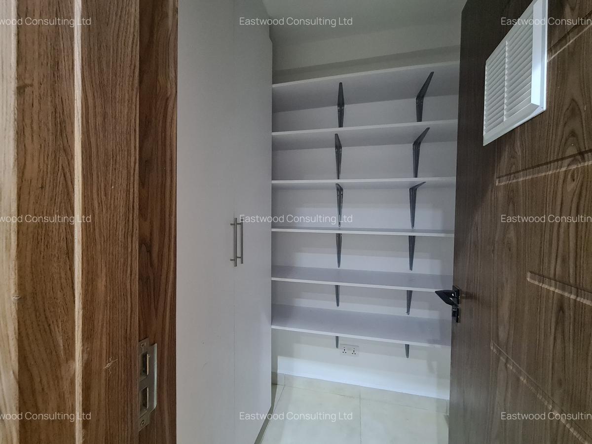 4 Bed Apartment with En Suite at Swami Bapa Road - 5