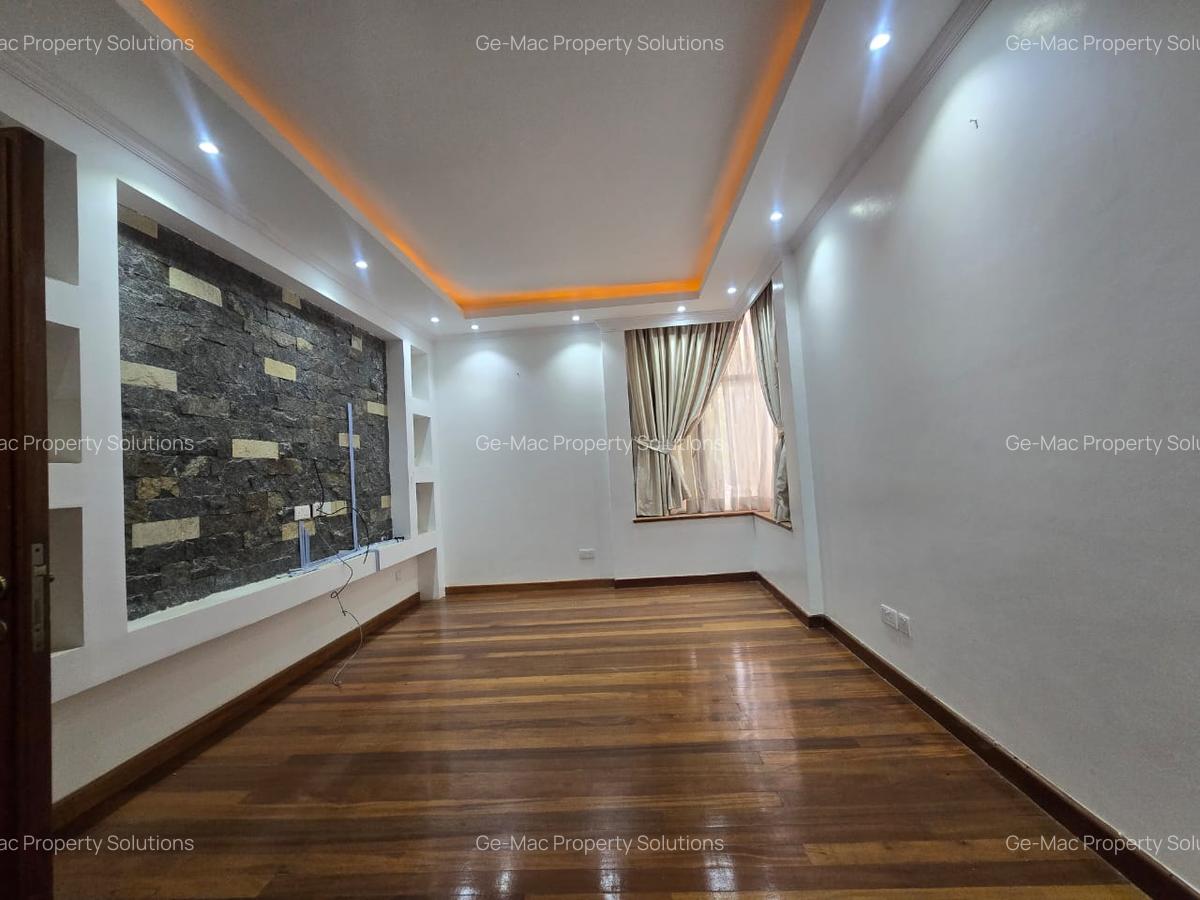 4 Bed Townhouse with En Suite in Lavington - 8