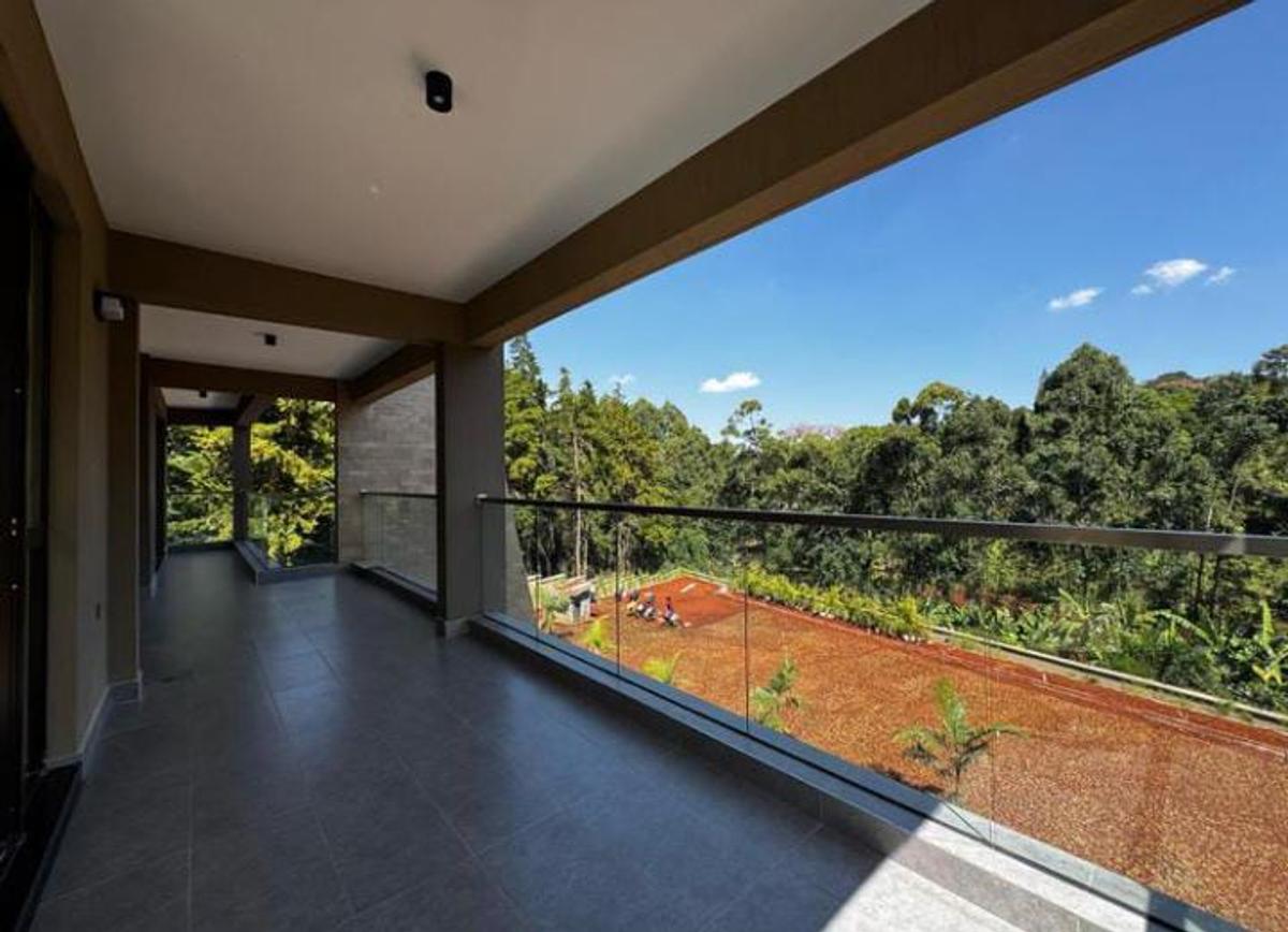 6 Bed Villa with En Suite in Nyari - 10