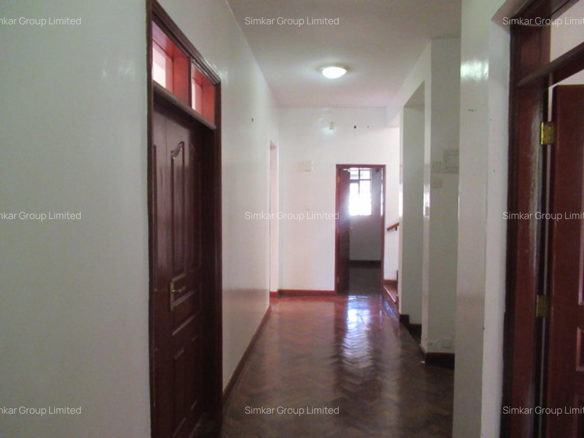 4 Bed Townhouse with En Suite at Kitisuru West - 10