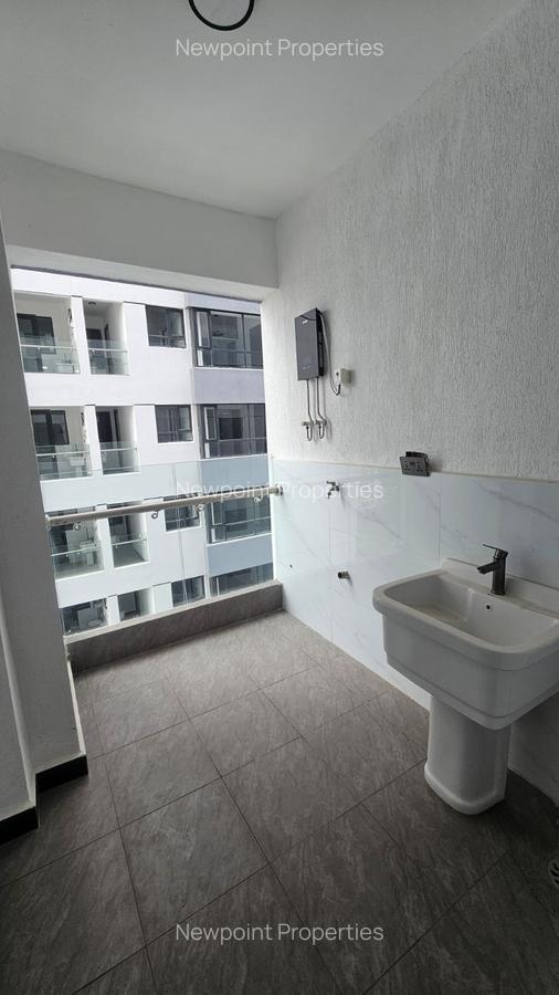 2 Bed Apartment with En Suite in Lavington - 5