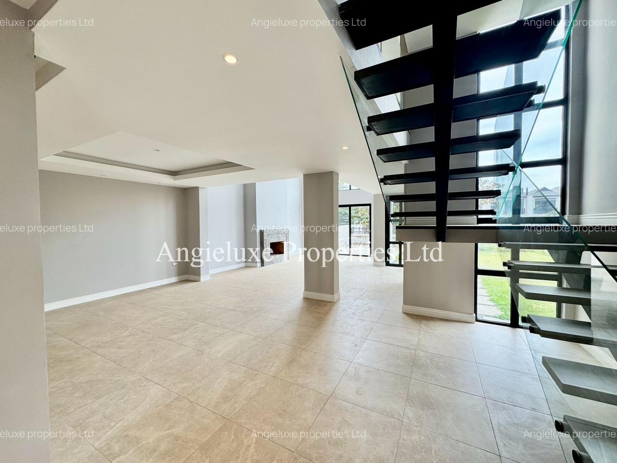 5 Bed Townhouse with En Suite at Runda - 4