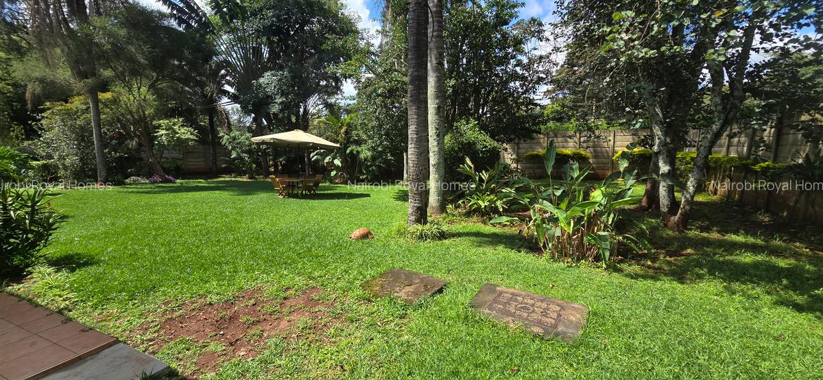 4 Bed House with En Suite at Loresho Road - 12