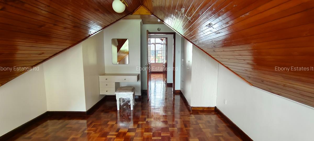 2 Bed Apartment with Swimming Pool at Cotton Avenue - 1