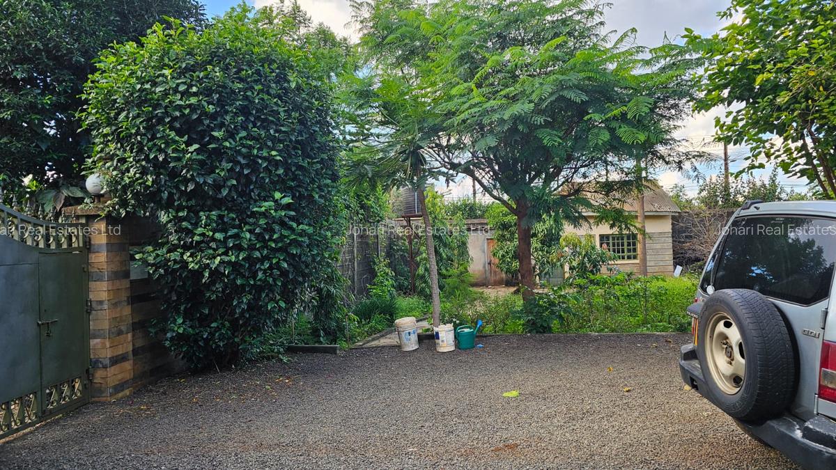 5 Bed House with En Suite in Membley - 9