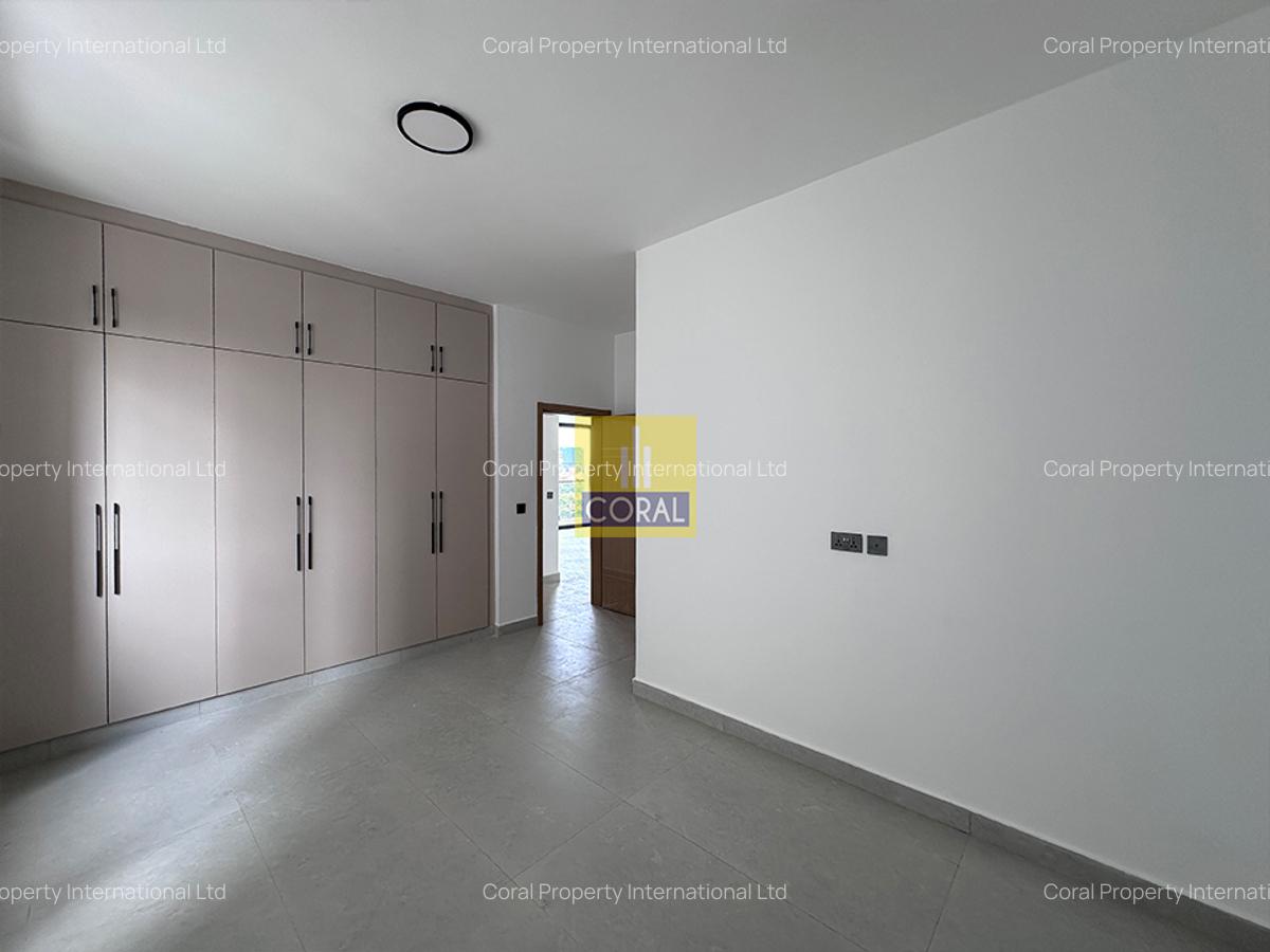 2 Bed Apartment in Brookside - 11