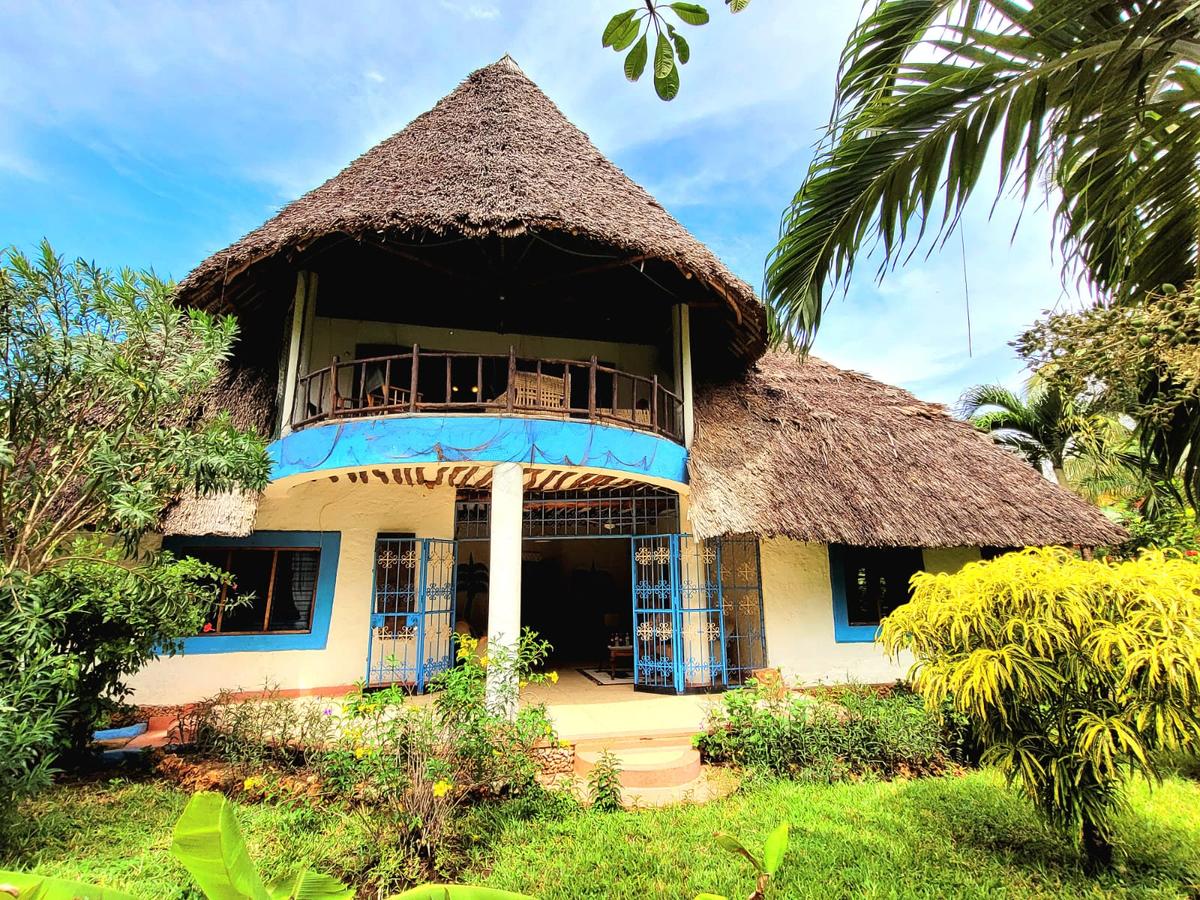 4 Bed Villa with Swimming Pool in Diani - 1