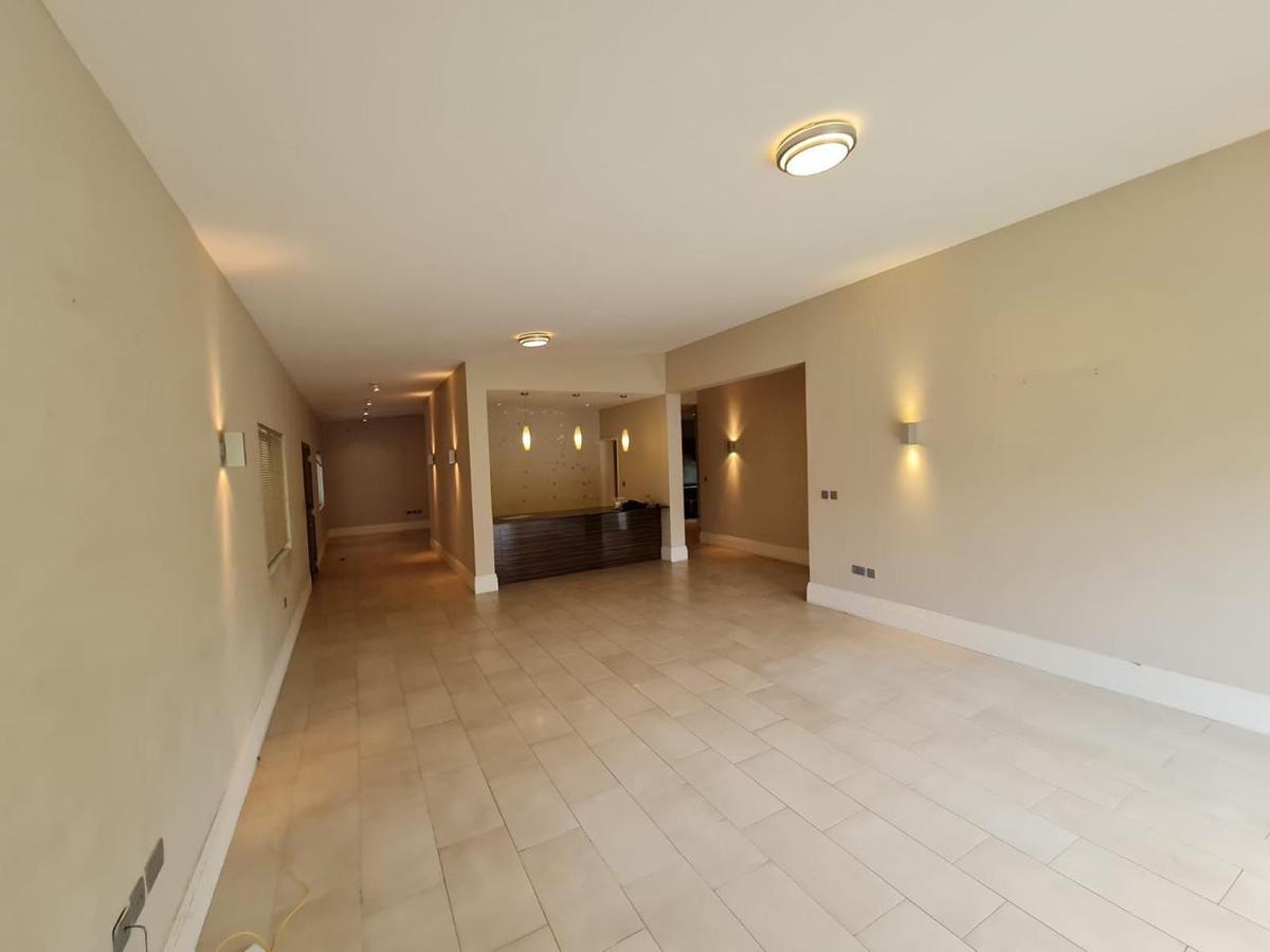 3 Bed Apartment with En Suite in Westlands Area - 3