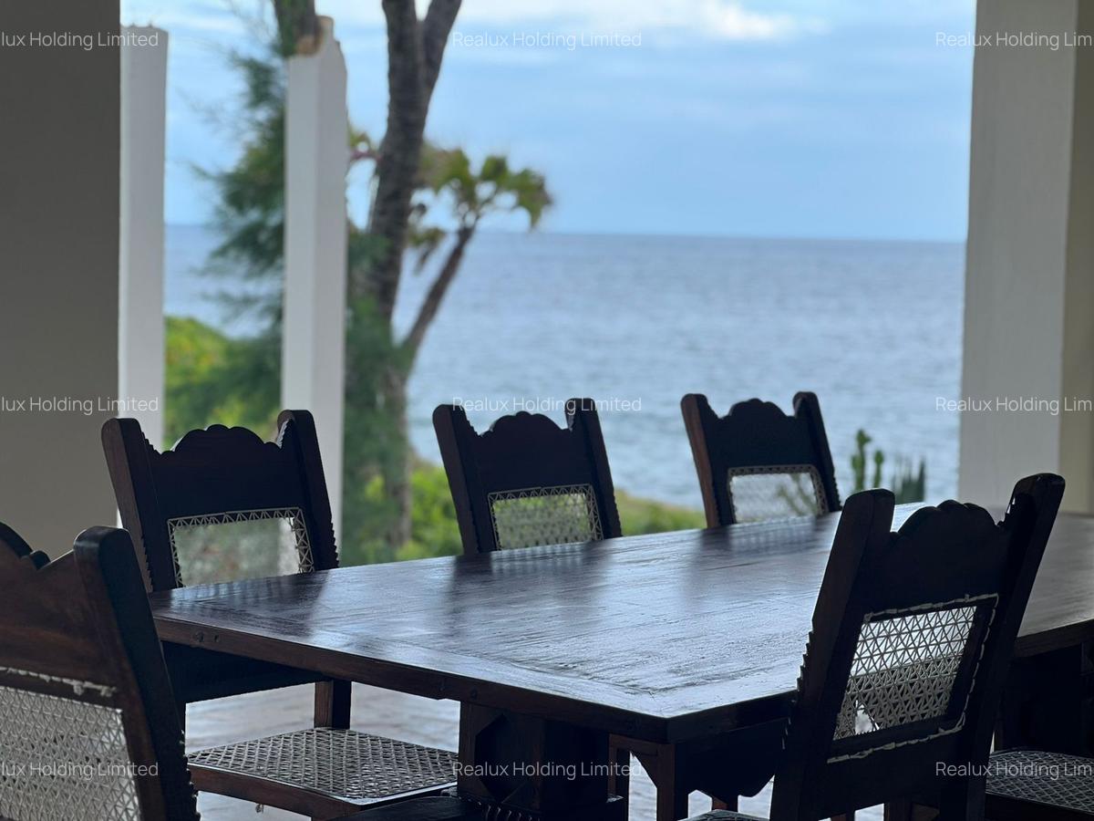 5 Bed House with En Suite in Malindi - 10