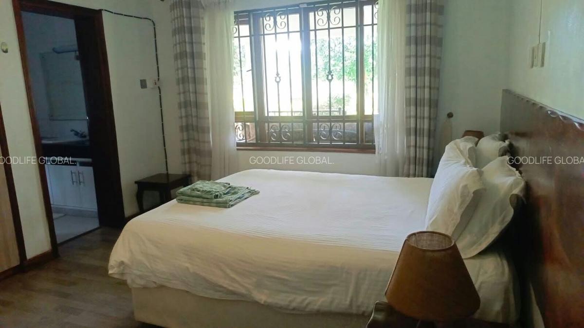 Serviced 2 Bed Apartment with En Suite at Runda - 17
