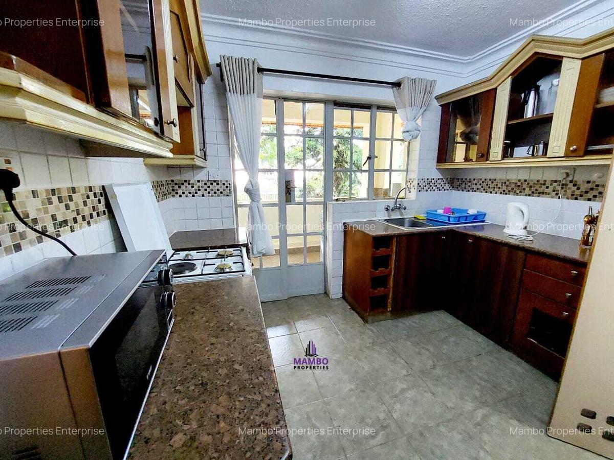 Serviced 2 Bed Apartment with En Suite at Brookside Drive - 18