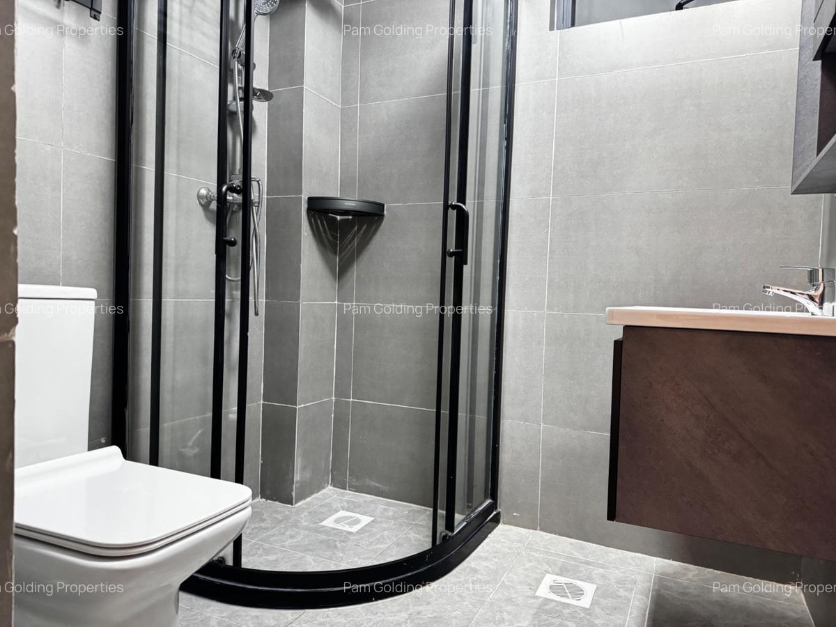 2 Bed Apartment with En Suite in Riverside - 13