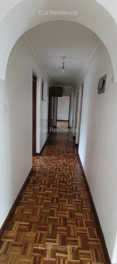 3 Bed Apartment with En Suite at Lantana Rd - 15