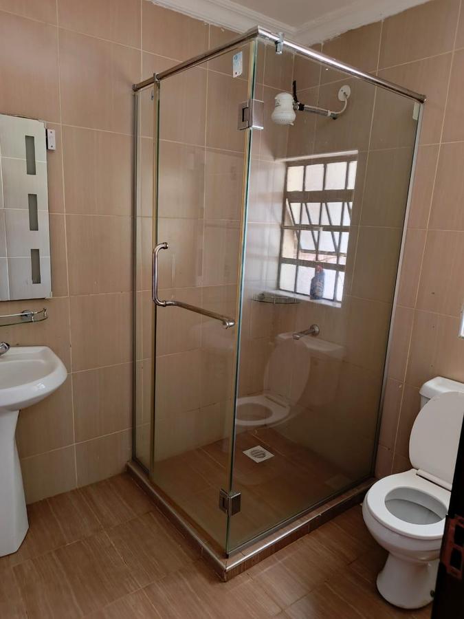 3 Bed House with En Suite at Rosslyn - 13