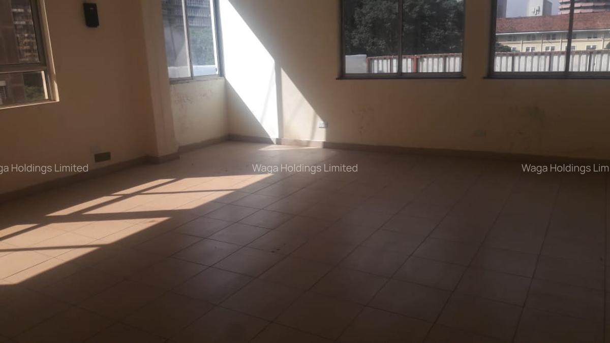 2,800 ft² Commercial Property with Parking at Aga Khan Walk - 2