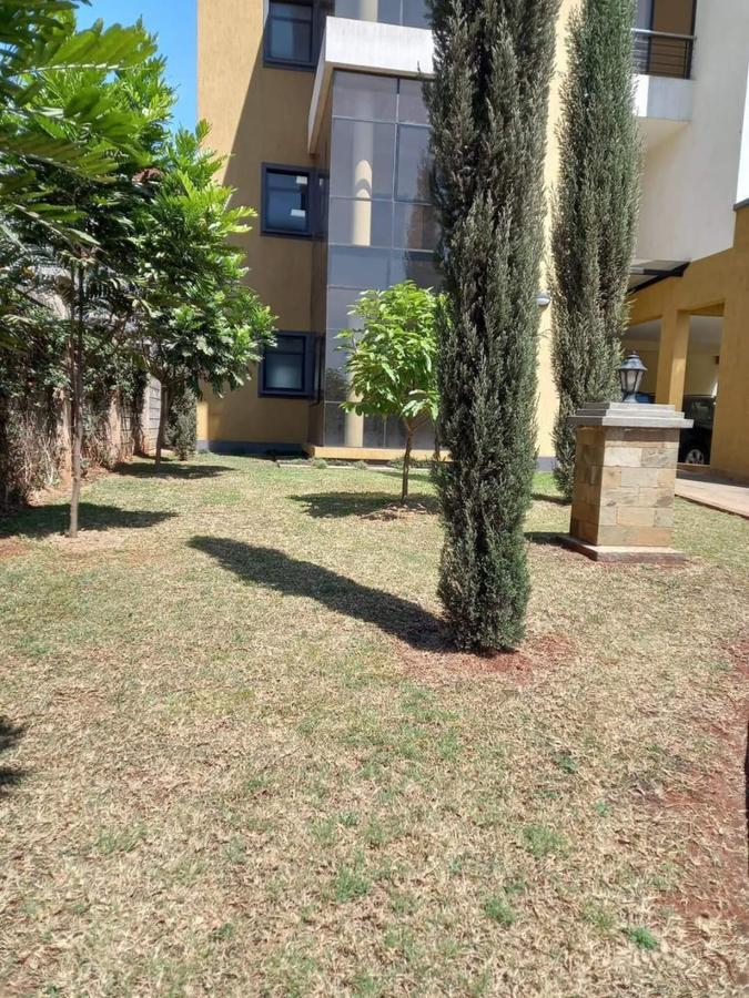 5 Bed Townhouse with En Suite at Lavington - 11