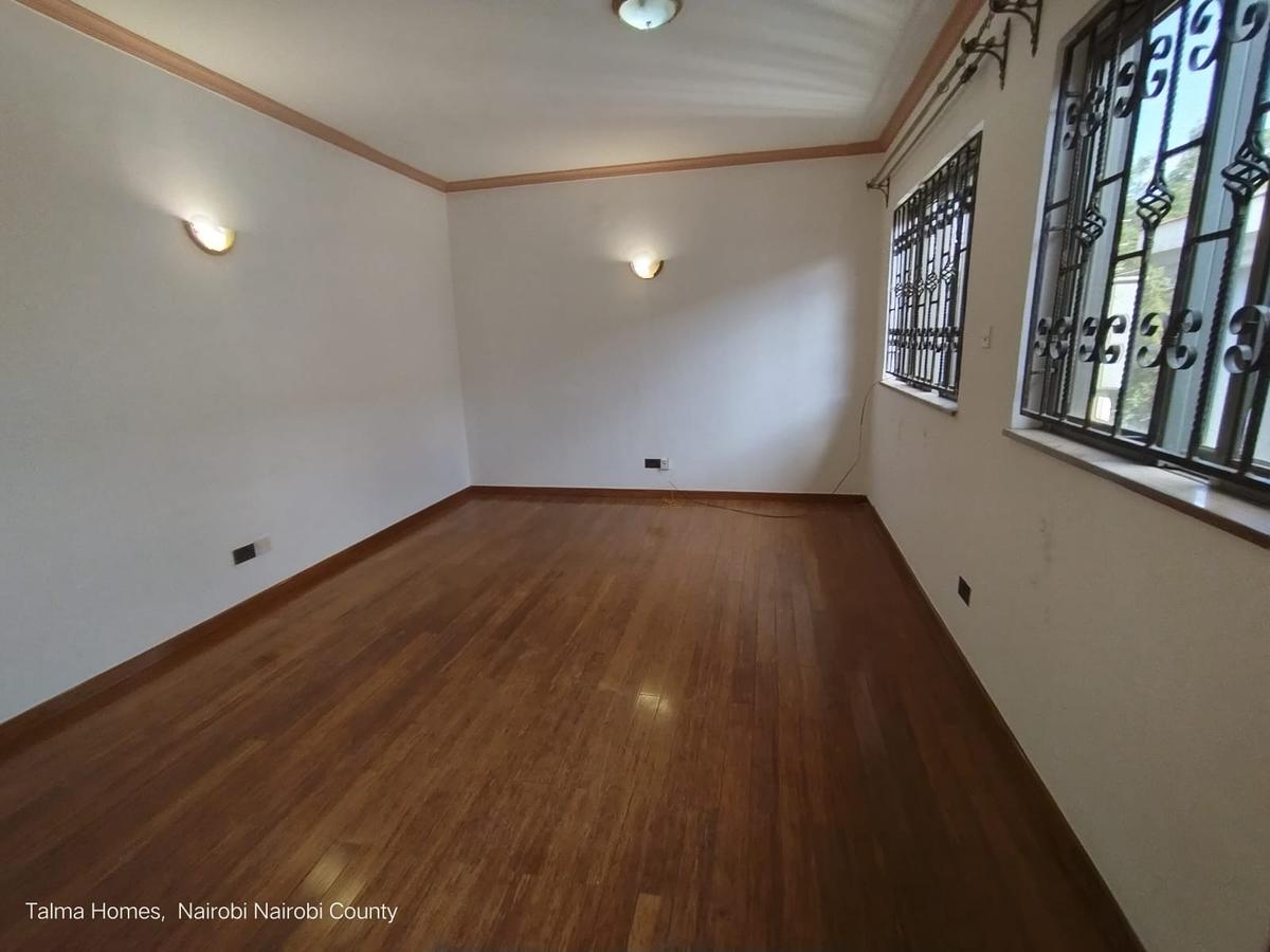 4 Bed Townhouse with En Suite at Eldama Ravine Road - 11