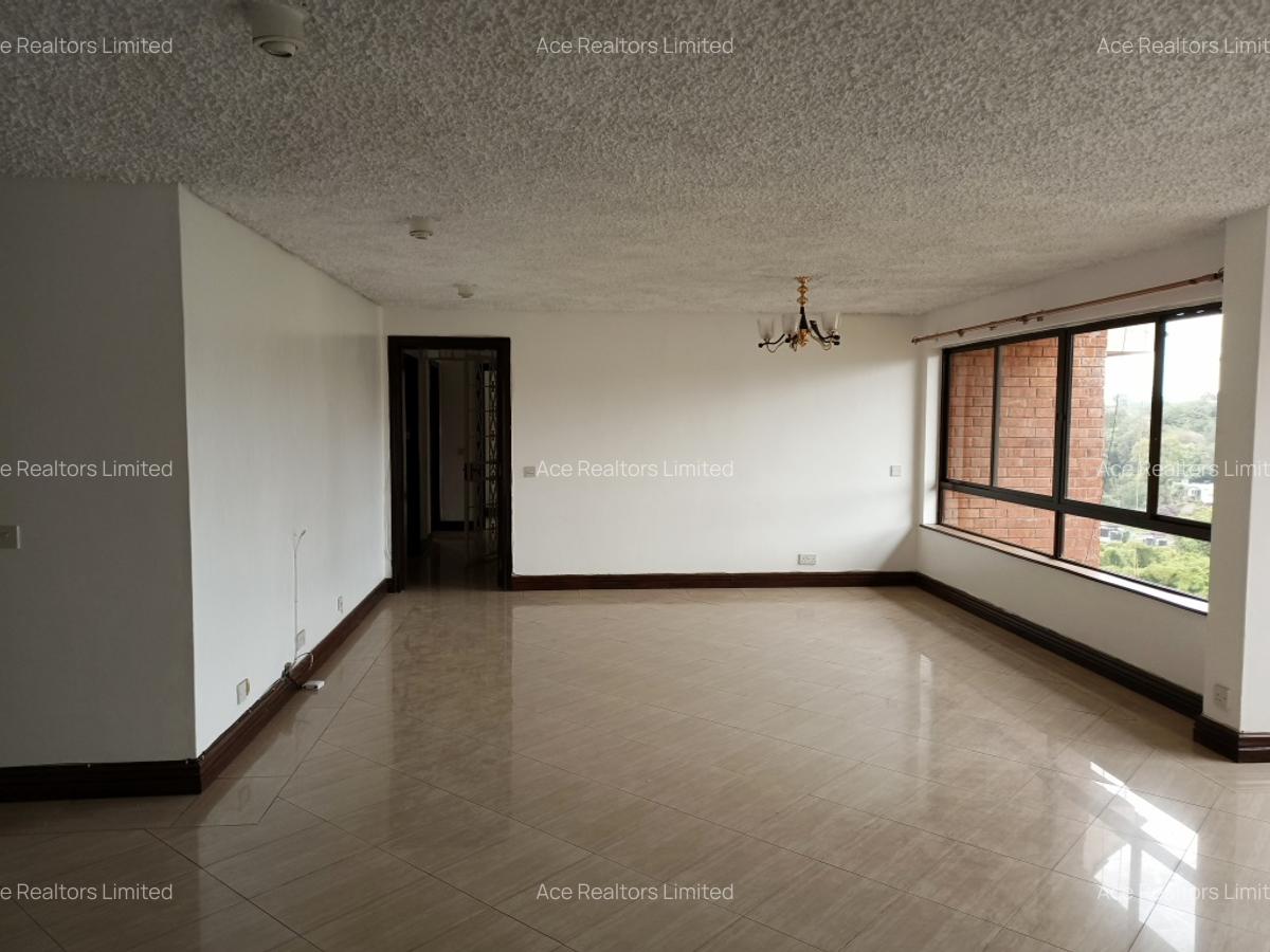 3 Bed Apartment with En Suite at Lantana Road - 2