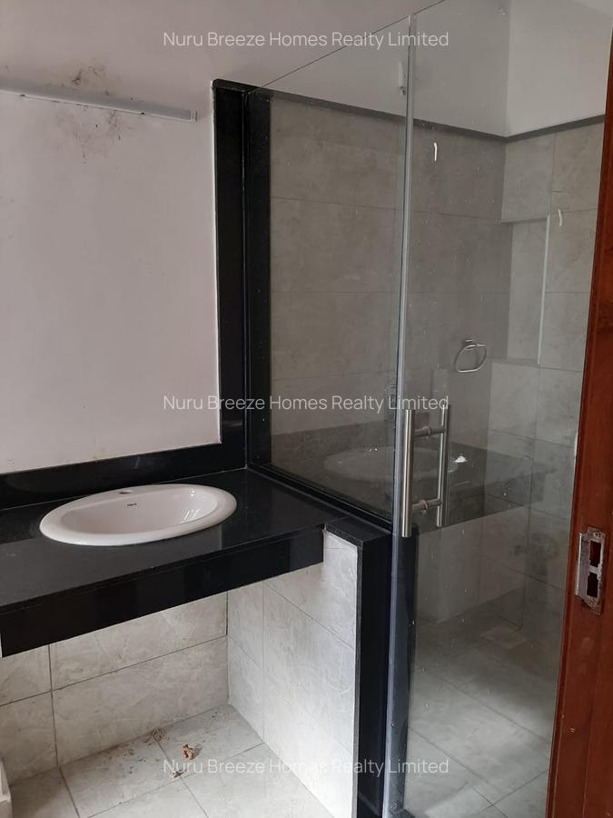 3 Bed Apartment with En Suite in Lavington - 10