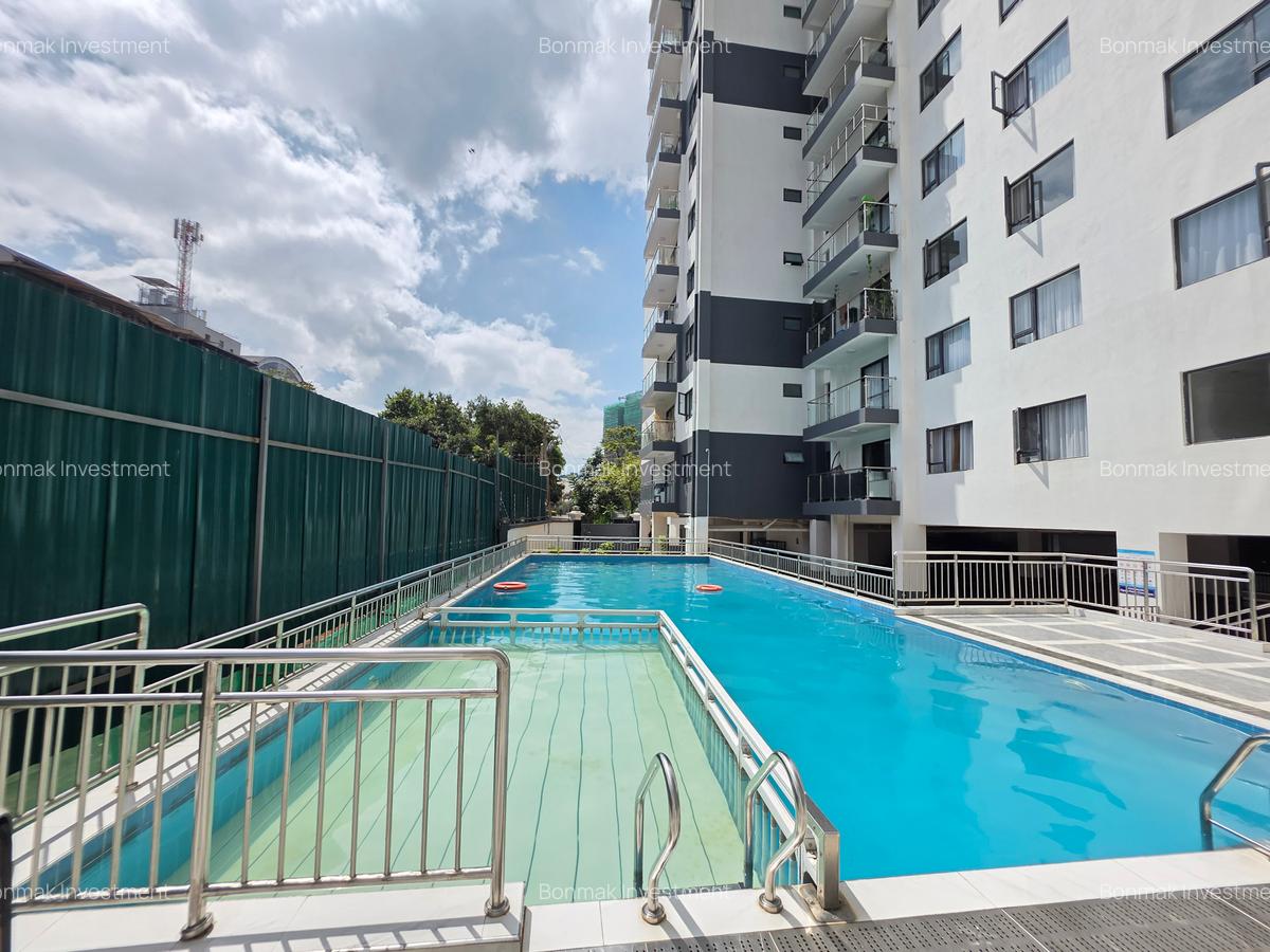 2 Bed Apartment with En Suite at Raphta Road - 4