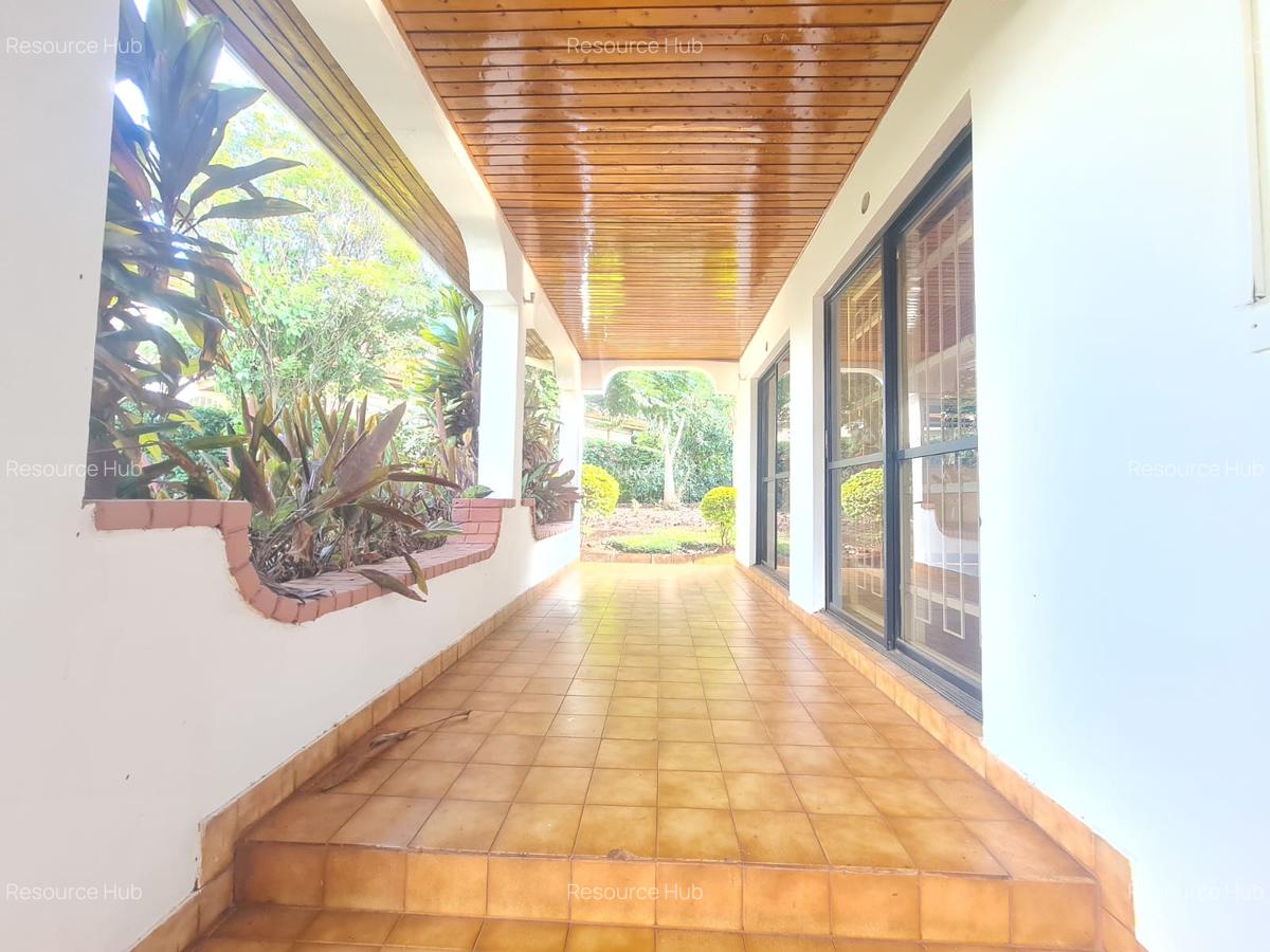 4 Bed House with En Suite at Nyari - 4