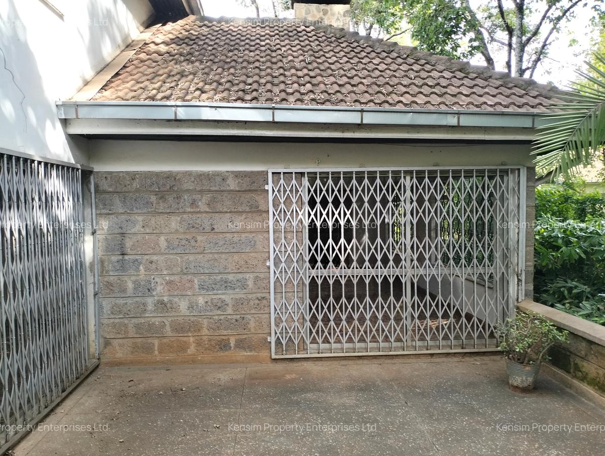 4 Bed Townhouse with En Suite in Lavington - 19