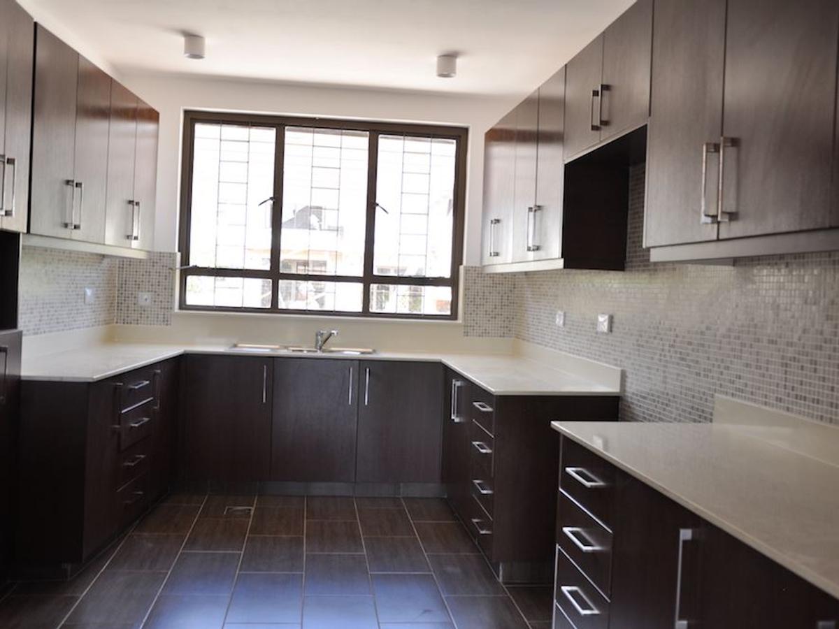 4 Bed House in Runda - 10
