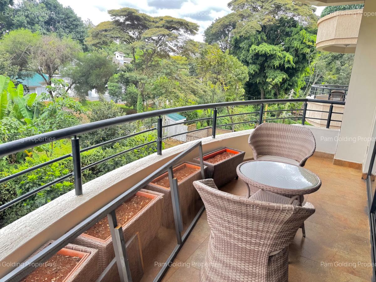 3 Bed Apartment with En Suite in Riverside - 16