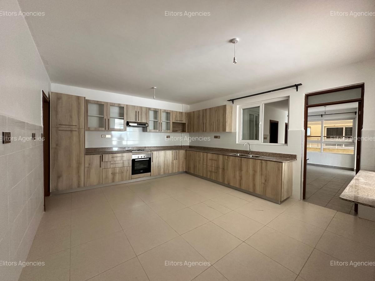 3 Bed Apartment with En Suite at Sports Road - 4