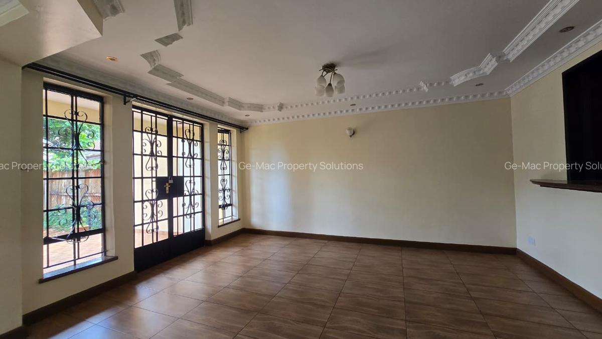 6 Bed Townhouse with En Suite in Lavington - 7