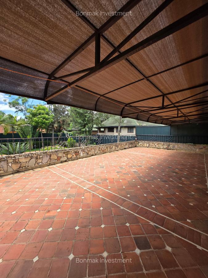 4 Bed House with En Suite at Old Runda. - 16