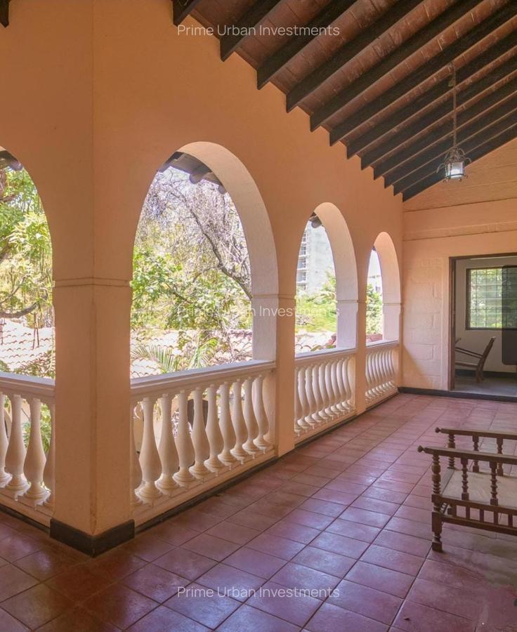 4 Bed House with En Suite in Nyali Area - 10