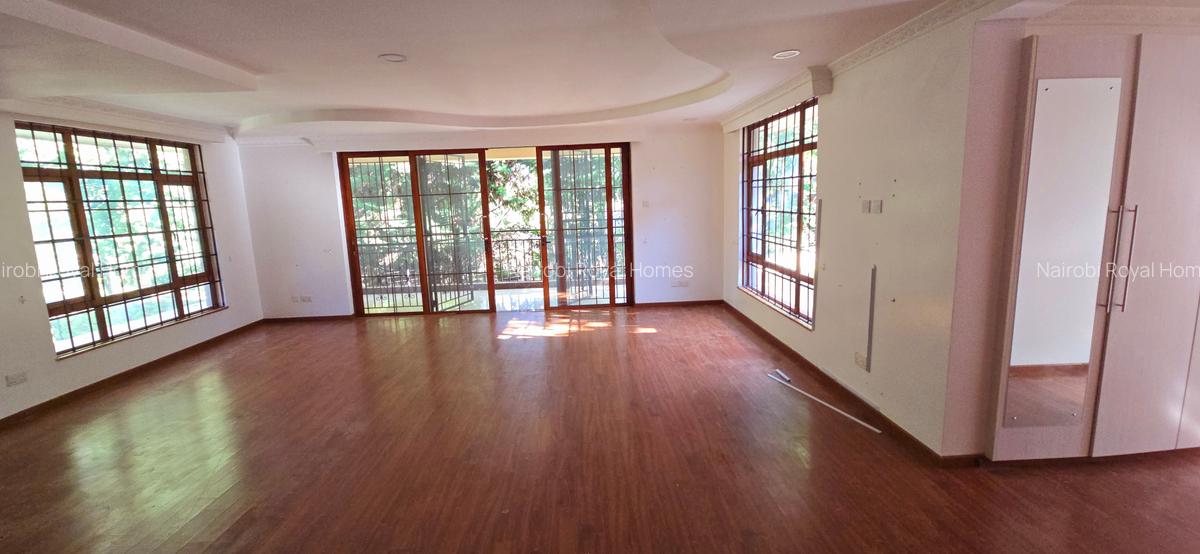 4 Bed House with En Suite at Off Mimosa Road - 16