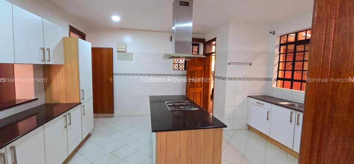 4 Bed Townhouse with En Suite at Kaputei Gardens. - 9