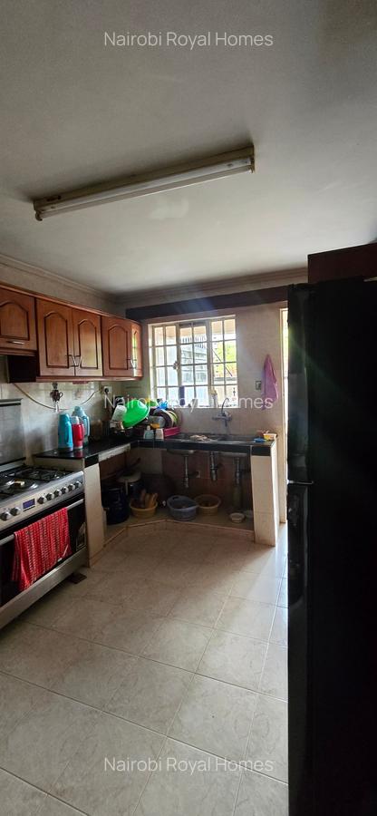 5 Bed Townhouse with En Suite at Off Gitanga Road - 4