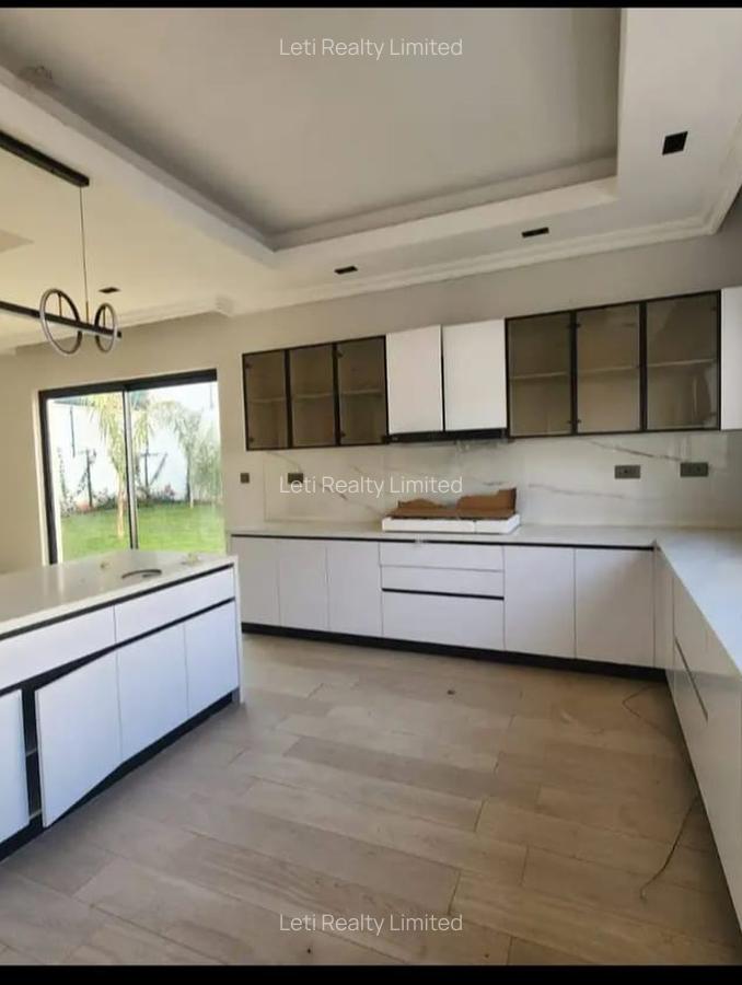 5 Bed Townhouse with En Suite in Lavington - 7