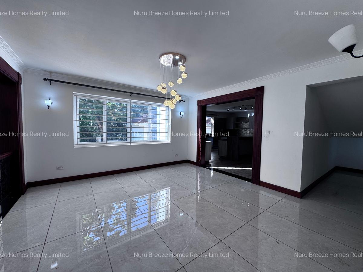 5 Bed Townhouse with En Suite in Rosslyn - 16