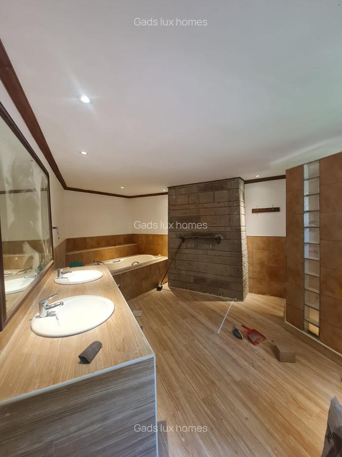 5 Bed Townhouse with En Suite at Old Kitisuru - 16