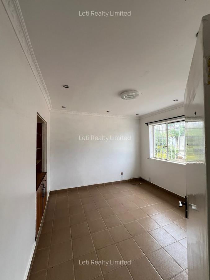 Commercial Property with Service Charge Included in Kilimani - 7