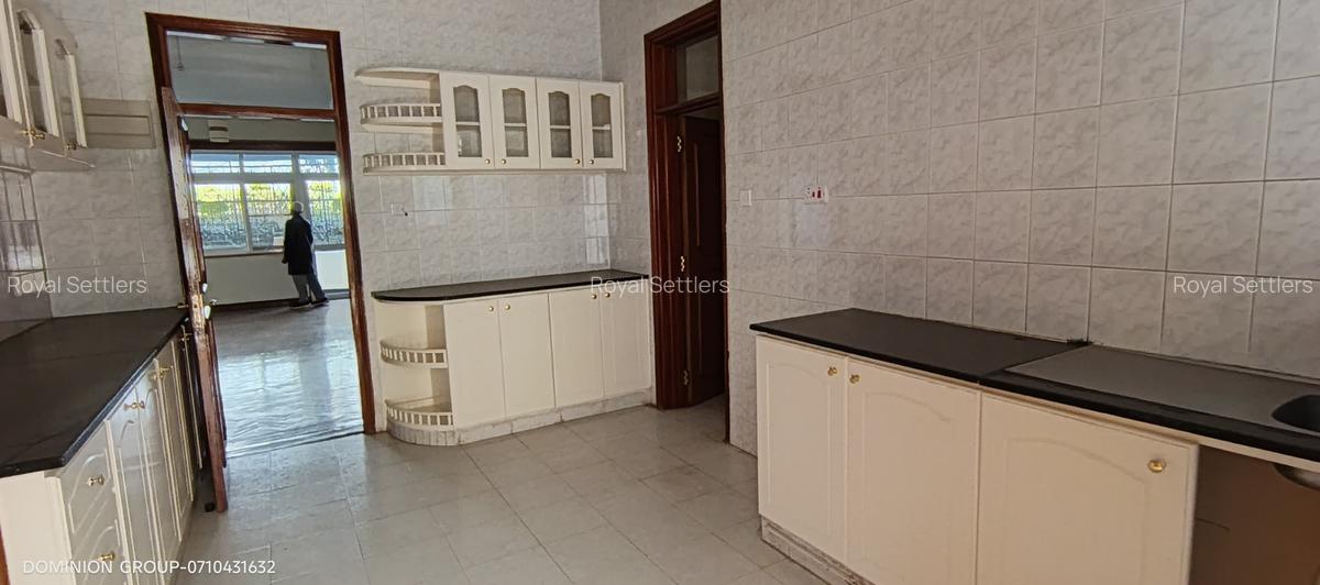3 Bed Apartment with En Suite at Off Raphta - 6